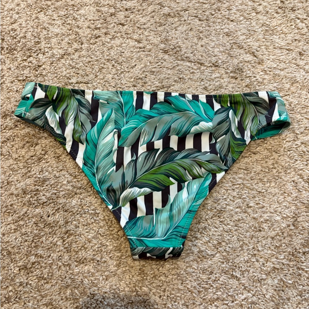 Bikini Bottom - Picture 3 of 3